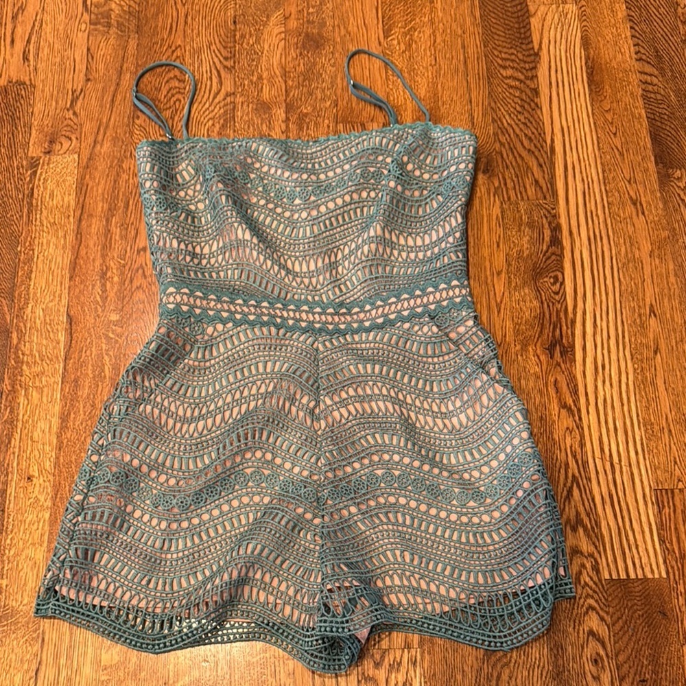 Style Stalker Women’s Green Lace Romper Size XS